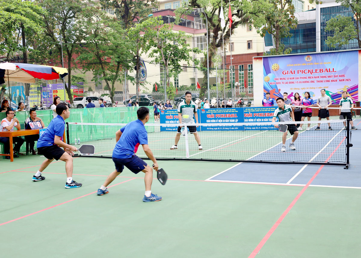 Sôi nôi Giải Pickleball trong cán bộ, công chức, viên chức, lao động năm 2025