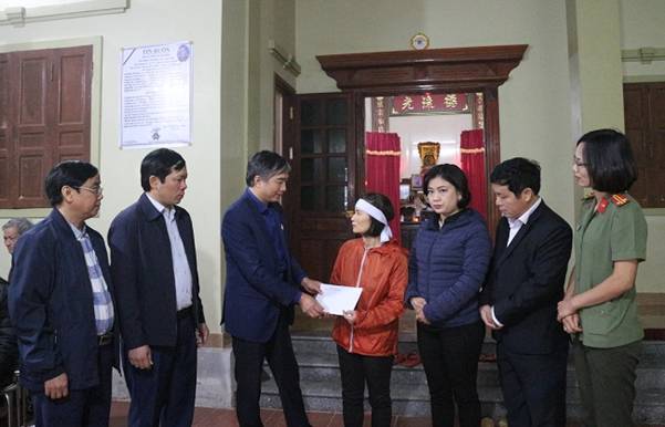 CĐ Ban Tổ chức Trung ương, Thăm hỏi, hỗ trợ gia đình liệt sỹ gặp nạn tại Thuỷ điện Rào Trăng 3