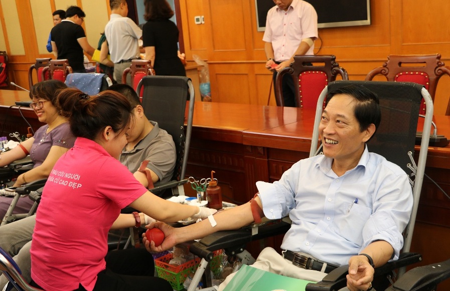 Cán bộ đoàn viên Công đoàn Bộ KH&CN tham gia ngày hội hiến máu tình nguyện vì sức khỏe cộng đồng
