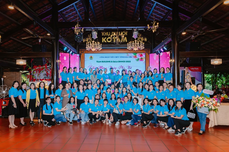 Công đoàn viên chức tỉnh Đắk Lắk gặp mặt kỷ niệm  nhân ngày Phụ nữ Việt Nam 20-10