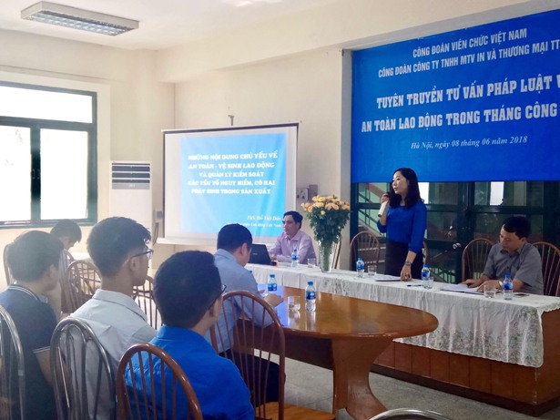 Công đoàn Viên chức Việt Nam tổ chức tư vấn pháp luật cho đoàn viên, người lao động
