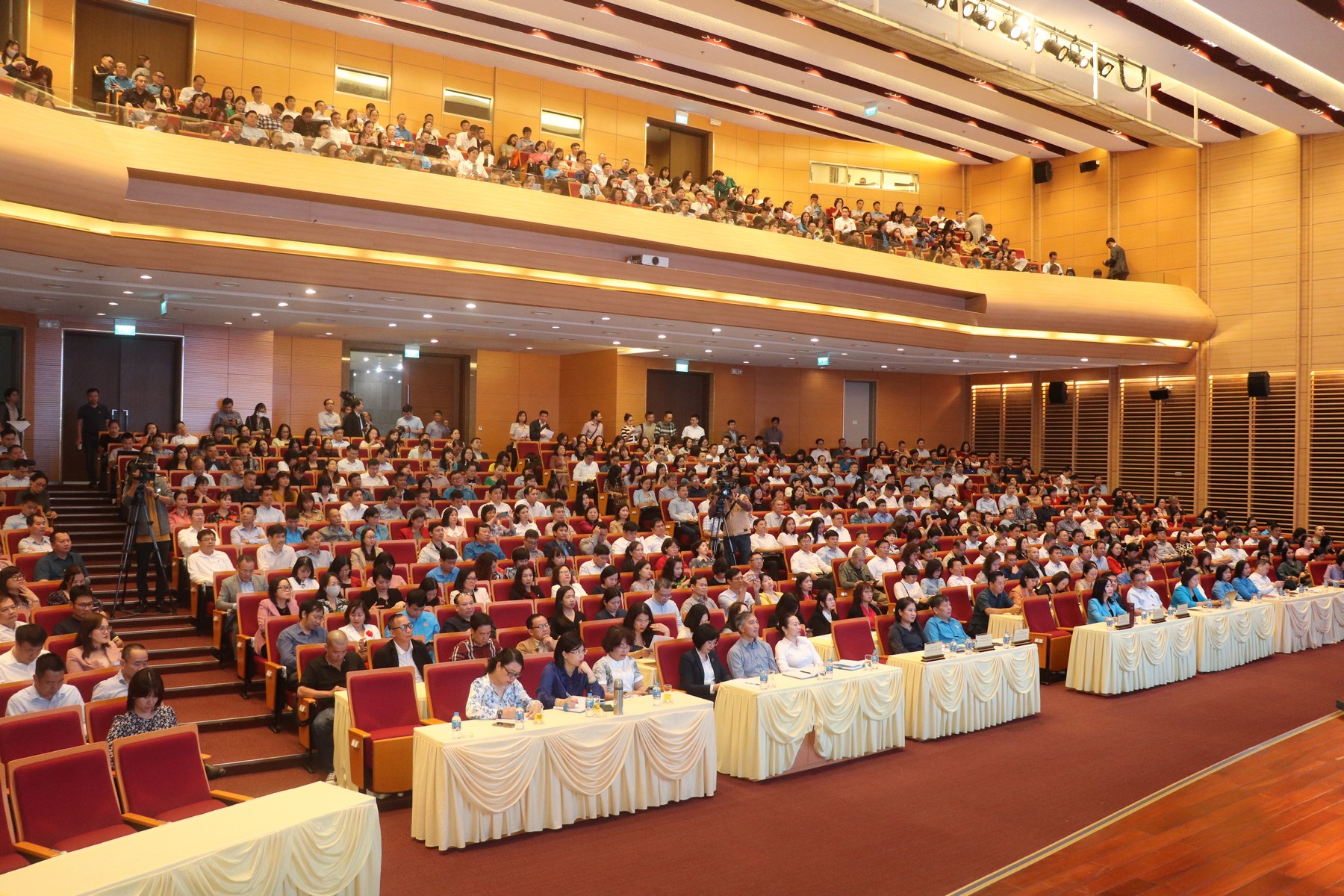 Gần 1000 Đại biểu dự Hội nghị học tập, quán triệt Nghị quyết Đại hội VI Công đoàn Viên chức Việt Nam