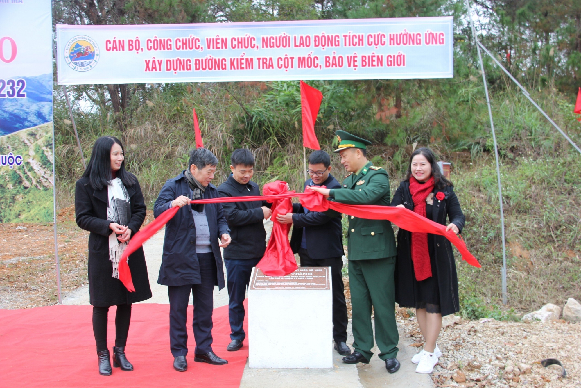 Công đoàn Viên chức Việt Nam khánh thành, bàn giao công trình 
