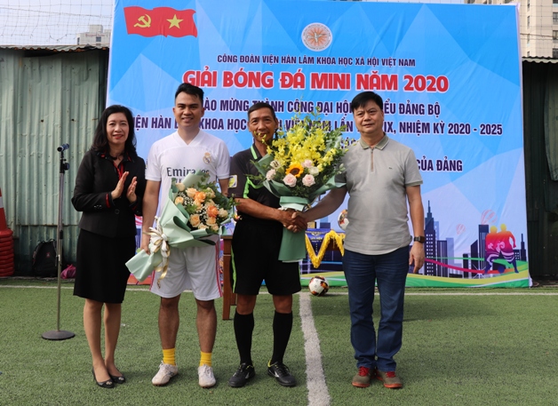 Công đoàn Viện Hàn lâm Khoa học xã hội Việt Nam khai mạc giải bóng đá mini năm 2020